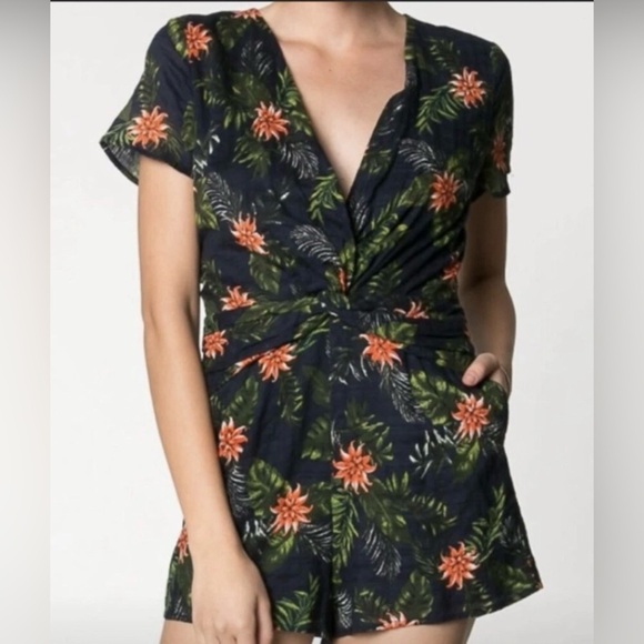 Everly Tropical Floral Romper - Picture 2 of 15